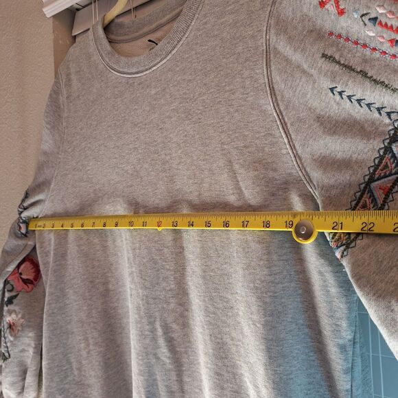 Driftwood size L pullover Long Sleeve Embroidered Sleeves - Picture 7 of 12